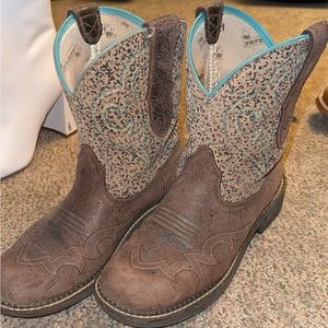 Women’s Ariat boots